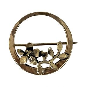 Vintage Discovery Floral Gold Tone Brooch